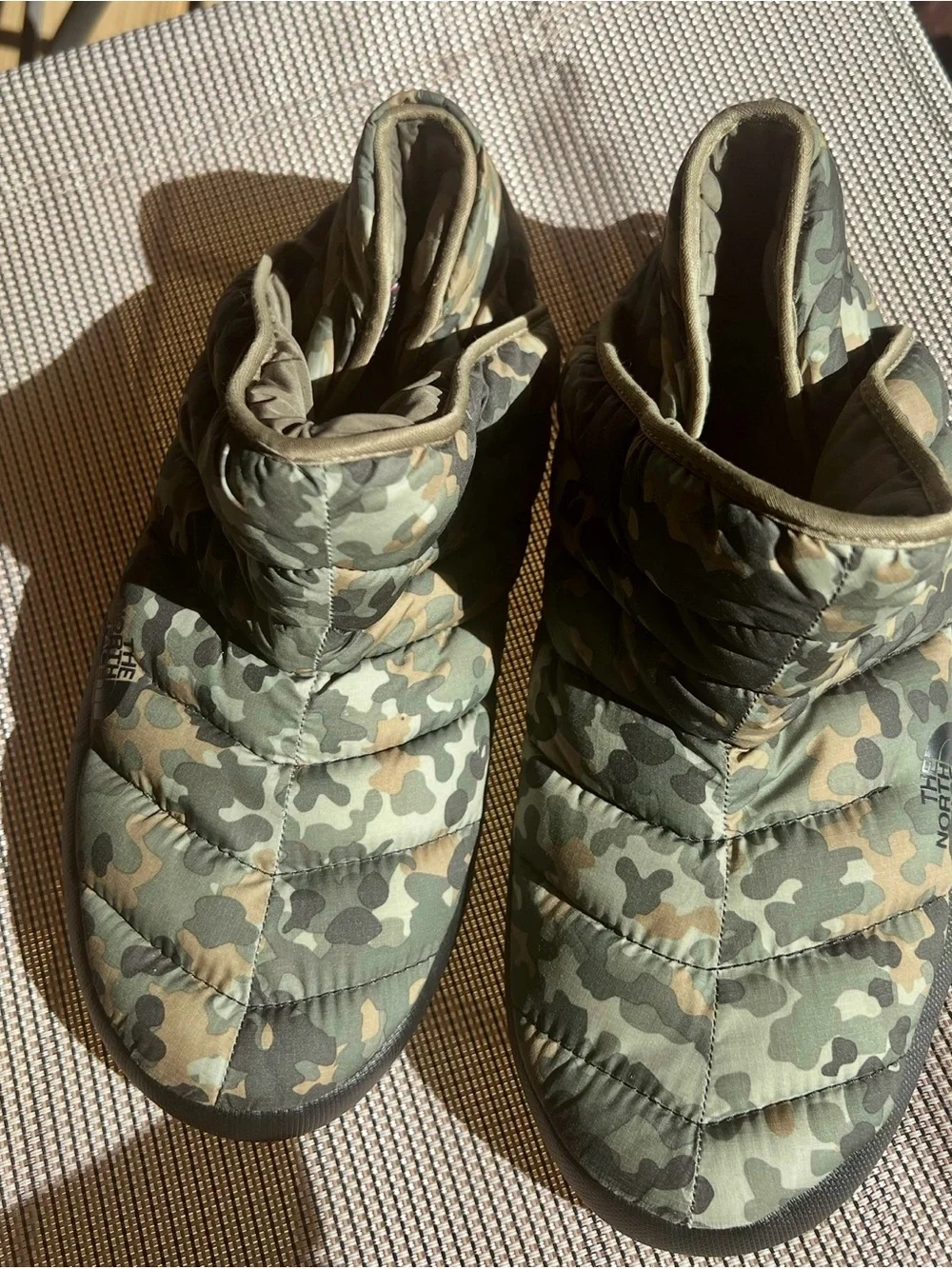 The North Face Men's Camouflage Quilted Slip-On Boots - Green Camo